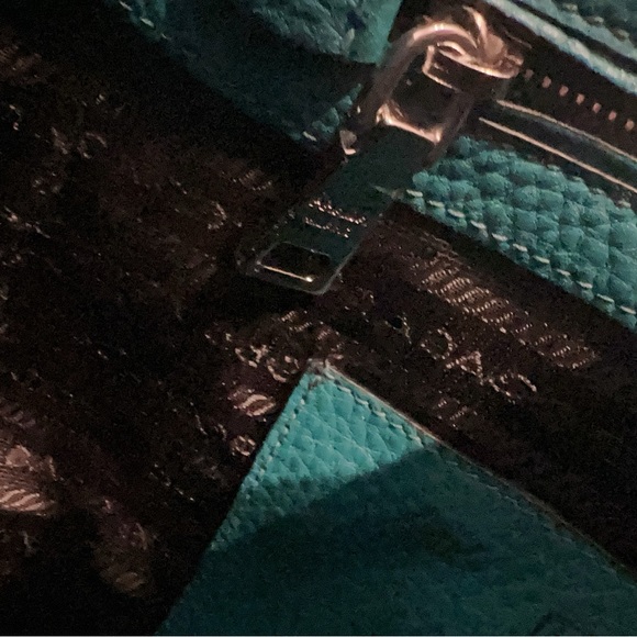 Prada bag - Picture 11 of 16